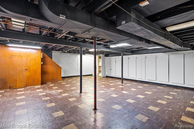 966 Woodlea Street, Birmingham, MI 48009