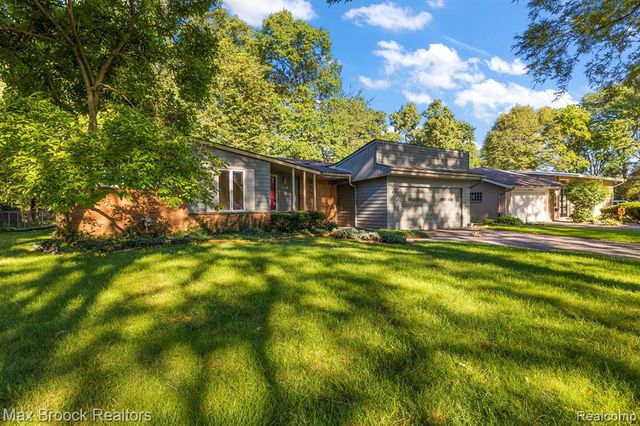 966 Woodlea Street, Birmingham, MI 48009