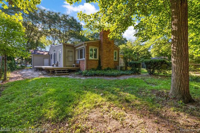 966 Woodlea Street, Birmingham, MI 48009