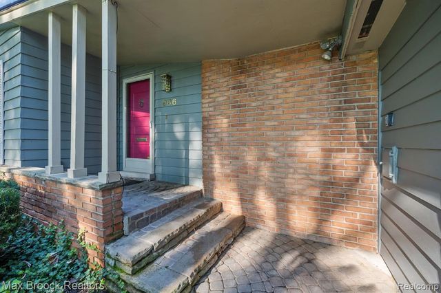 966 Woodlea Street, Birmingham, MI 48009