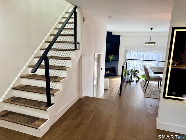 235 Brittany Farms Road APT G, New Britain, CT 06053