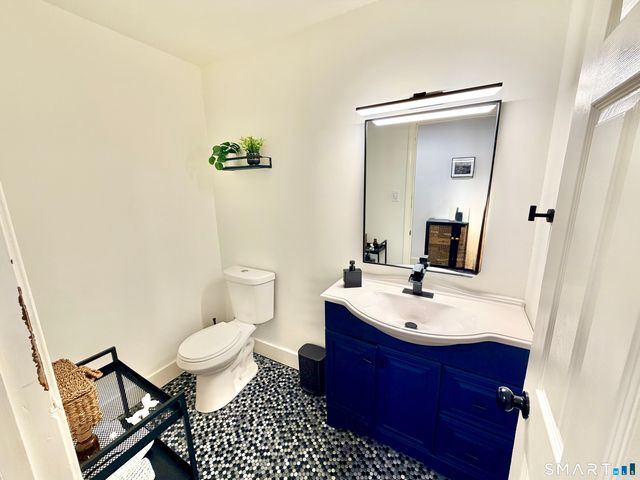 235 Brittany Farms Road APT G, New Britain, CT 06053