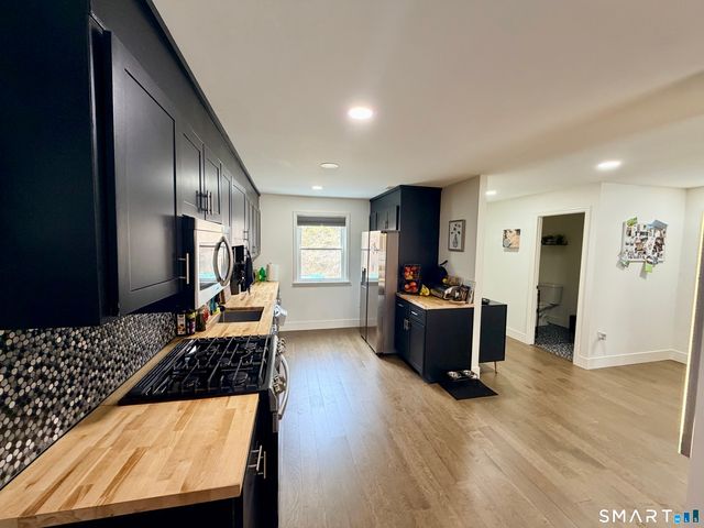 235 Brittany Farms Road APT G, New Britain, CT 06053