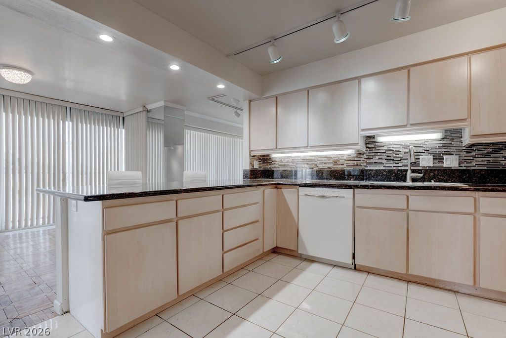 3111 Bel Air Drive 3A, Las Vegas, NV 89109 — exterior