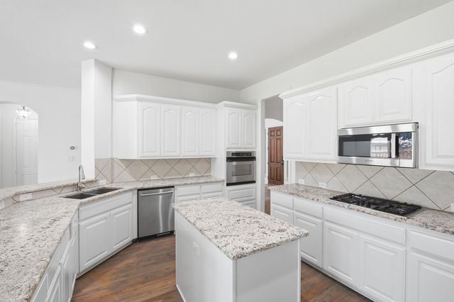 205 Creekside Drive, Murphy, TX 75094