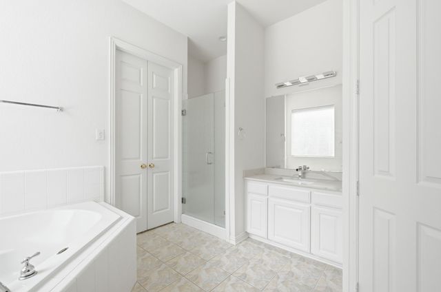 205 Creekside Drive, Murphy, TX 75094