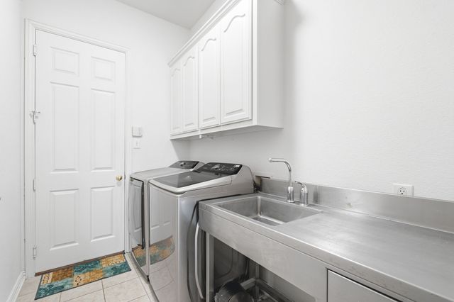 205 Creekside Drive, Murphy, TX 75094