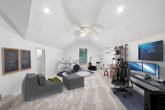 205 Creekside Drive, Murphy, TX 75094