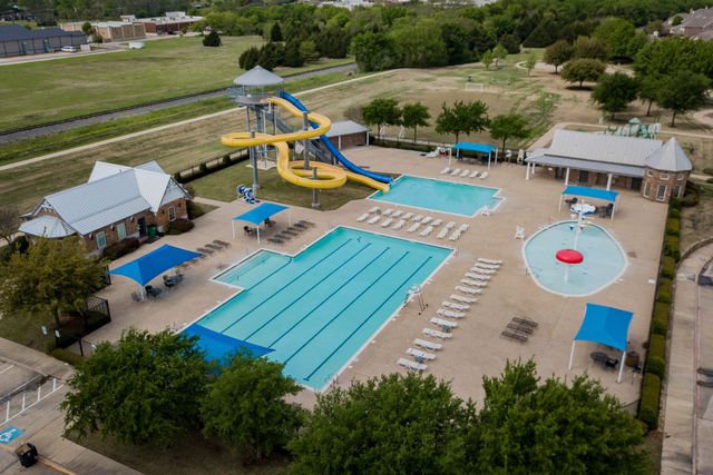 205 Creekside Drive, Murphy, TX 75094