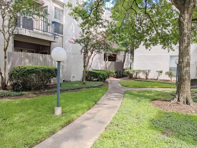 7950 N Stadium Drive 215, Houston, TX 77030