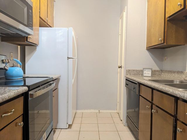 7950 N Stadium Drive 215, Houston, TX 77030