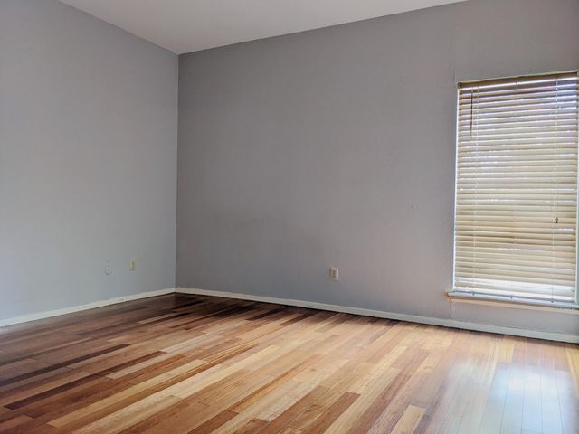 7950 N Stadium Drive 215, Houston, TX 77030