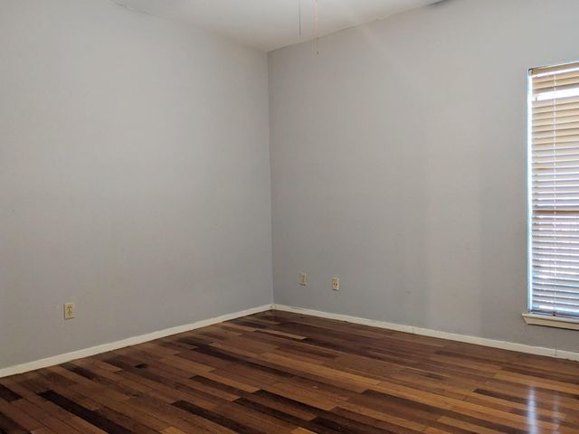 7950 N Stadium Drive 215, Houston, TX 77030