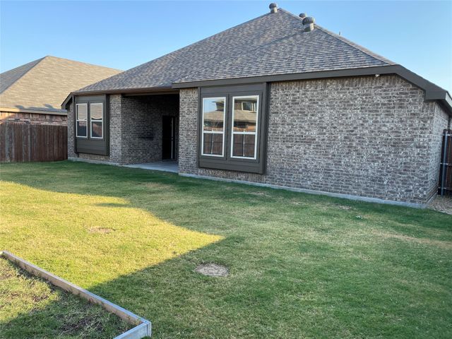 282 Hilltop Drive, Justin, TX 76247