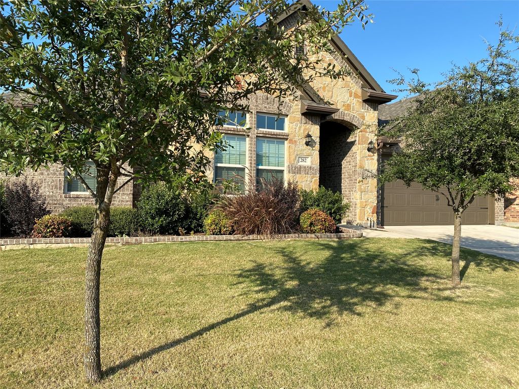282 Hilltop Drive, Justin, TX 76247