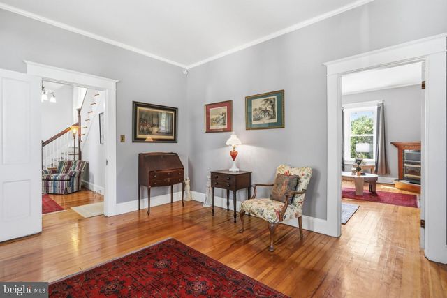 333 E 1ST AVE, Charles Town, WV 25414