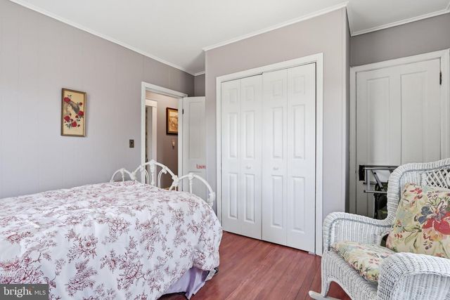 333 E 1ST AVE, Charles Town, WV 25414