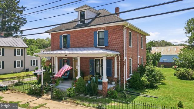 333 E 1ST AVE, Charles Town, WV 25414