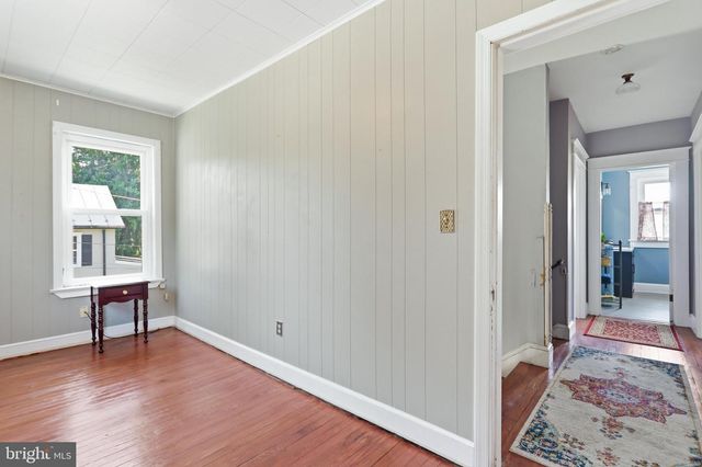 333 E 1ST AVE, Charles Town, WV 25414