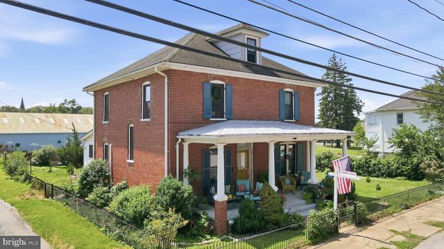 333 E 1ST AVE, Charles Town, WV 25414