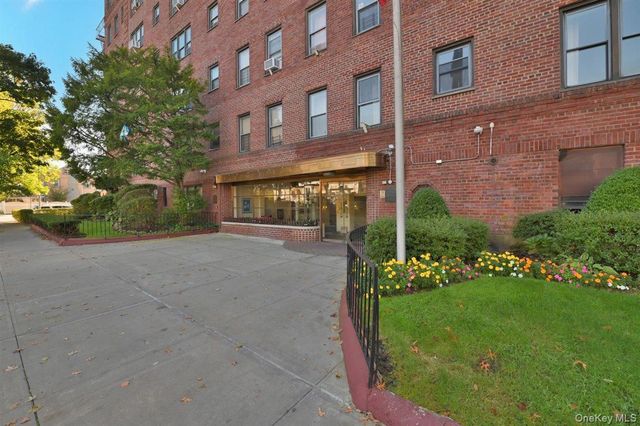 143-50 Hoover Avenue 104, Briarwood, NY 11435
