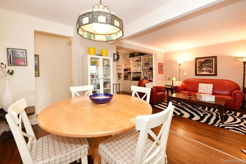 143-50 Hoover Avenue 104, Briarwood, NY 11435 — photo 4