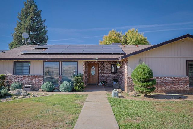 8521 Rd 256, Terra Bella, CA 93270