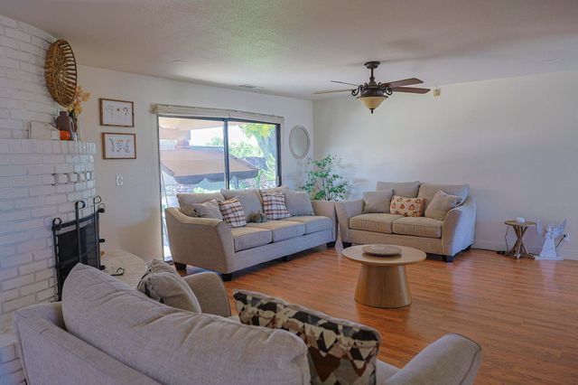 8521 Rd 256, Terra Bella, CA 93270