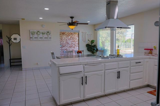 8521 Rd 256, Terra Bella, CA 93270