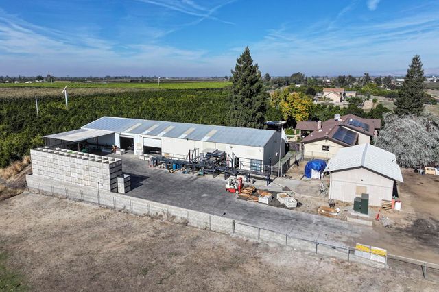 8521 Rd 256, Terra Bella, CA 93270