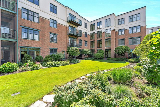 140 N Euclid Avenue 303, Oak Park, IL 60302