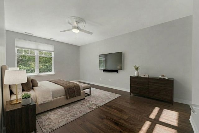 140 N Euclid Avenue 303, Oak Park, IL 60302