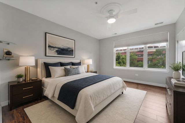 140 N Euclid Avenue 303, Oak Park, IL 60302