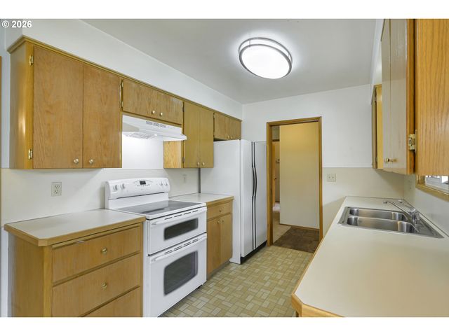6908 TENNESSEE Ln, Vancouver, WA 98664