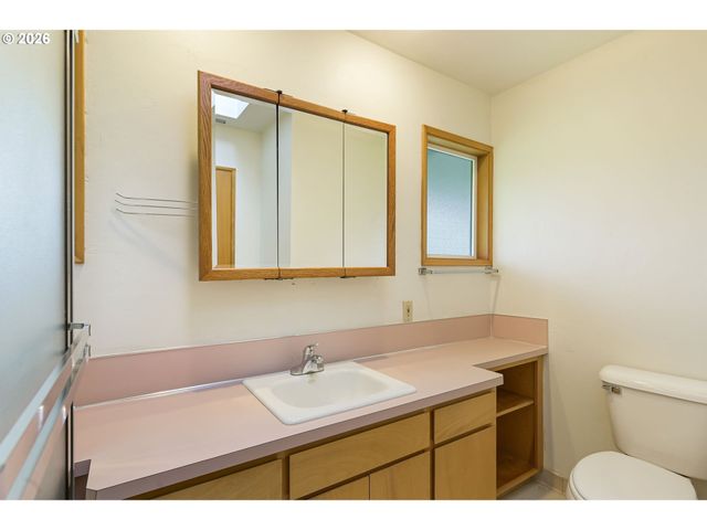 6908 TENNESSEE Ln, Vancouver, WA 98664