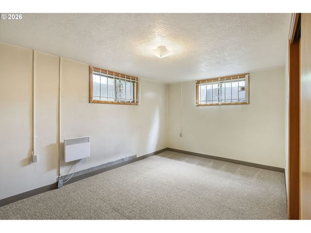 6908 TENNESSEE Ln, Vancouver, WA 98664