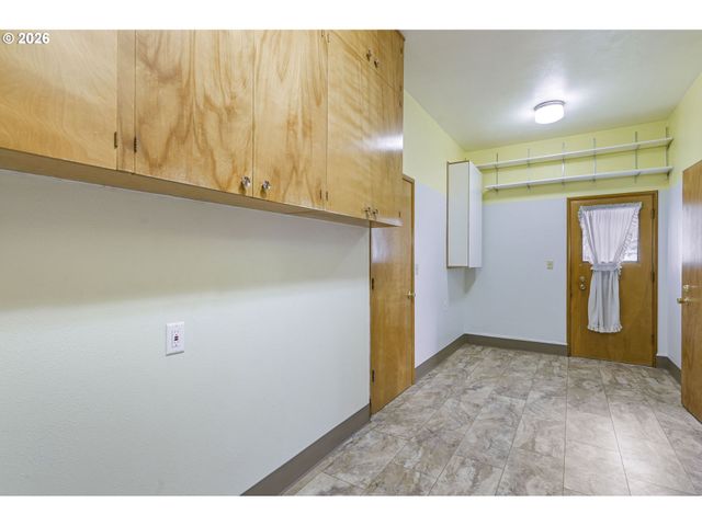 6908 TENNESSEE Ln, Vancouver, WA 98664