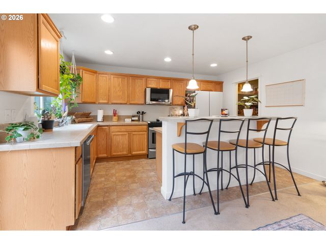 37720 HAMILTON RIDGE Dr, Sandy, OR 97055