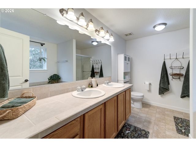 37720 HAMILTON RIDGE Dr, Sandy, OR 97055