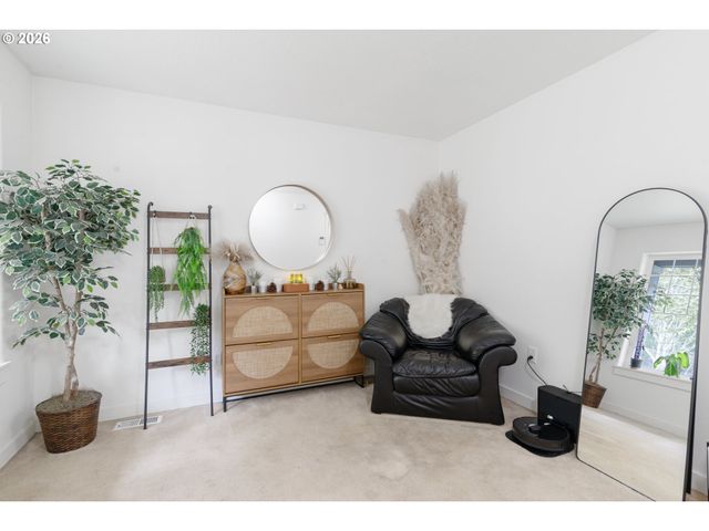 37720 HAMILTON RIDGE Dr, Sandy, OR 97055