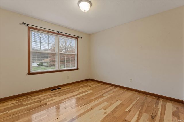 51864 Tall Pines Drive, Elkhart, IN 46514