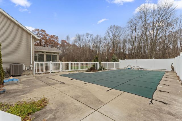 51864 Tall Pines Drive, Elkhart, IN 46514