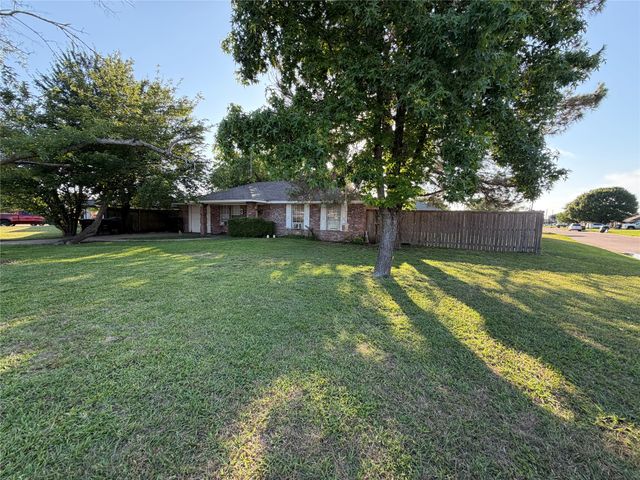 313 Fox Run, Crandall, TX 75114