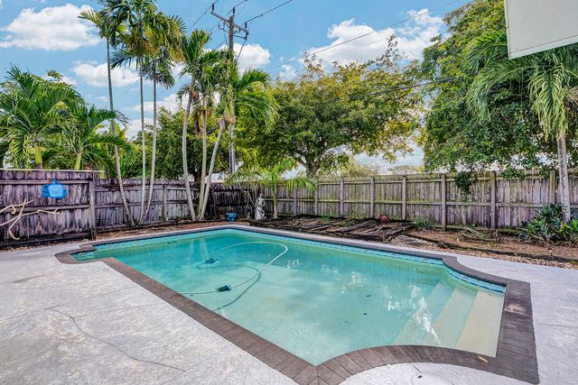 4846 NW 14th Street, Coconut Creek, FL 33063