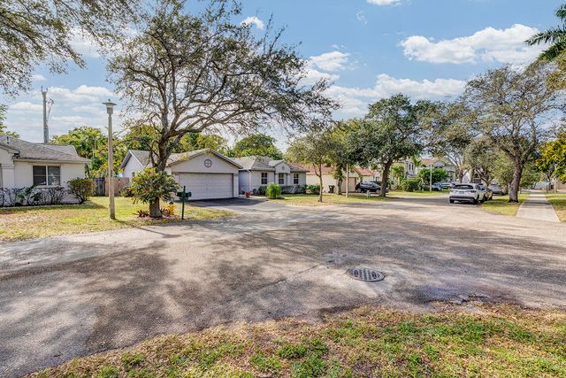 4846 NW 14th Street, Coconut Creek, FL 33063