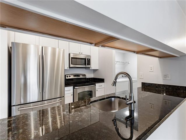 9540 Green Cypress LN 10-B2, Fort Myers, FL 33905