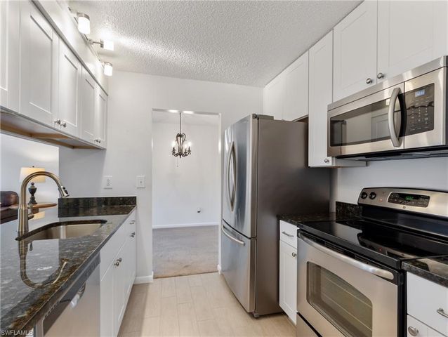 9540 Green Cypress LN 10-B2, Fort Myers, FL 33905