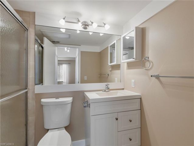 9540 Green Cypress LN 10-B2, Fort Myers, FL 33905