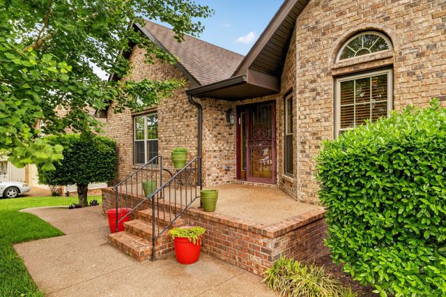 6116 Bradford Hills Dr, Nashville, TN 37211