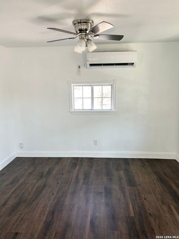 715 W Gerald, San Antonio, TX 78221